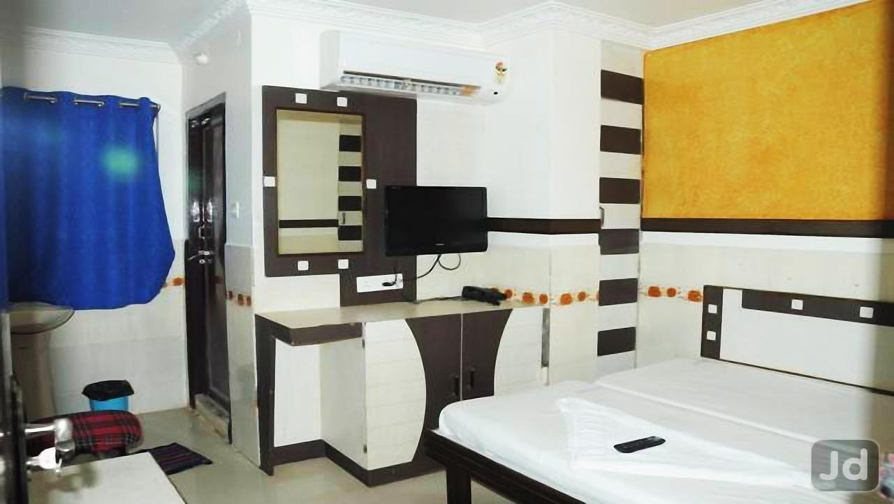 Hotel Manorama Inn Khammam Exterior photo
